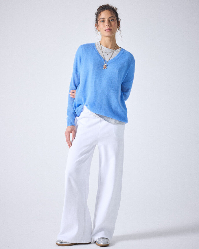 Absolut Cashmere Angelica V Neck Jumper in Horizon Blue
