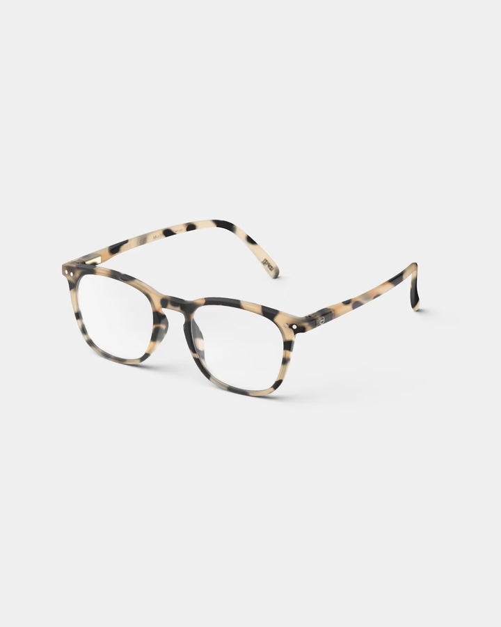 IZIPIZI #E The Trapeze Reading Glasses in Light Tortoise