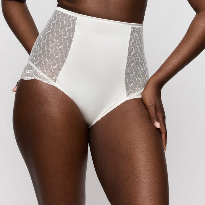 Prima Donna Naica Special Brief in Natural