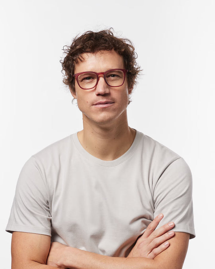 IZIPIZI #E The Trapeze Reading Glasses in Cherry Red