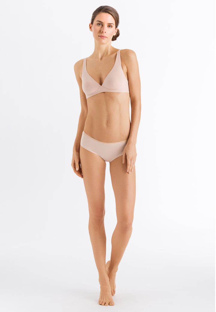 Hanro Cotton Sensation Soft Cup Wireless Bra in Beige