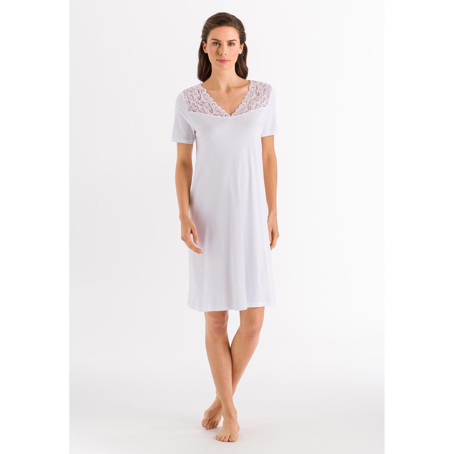 Hanro Short-sleeved cotton nightgown MOMENTS