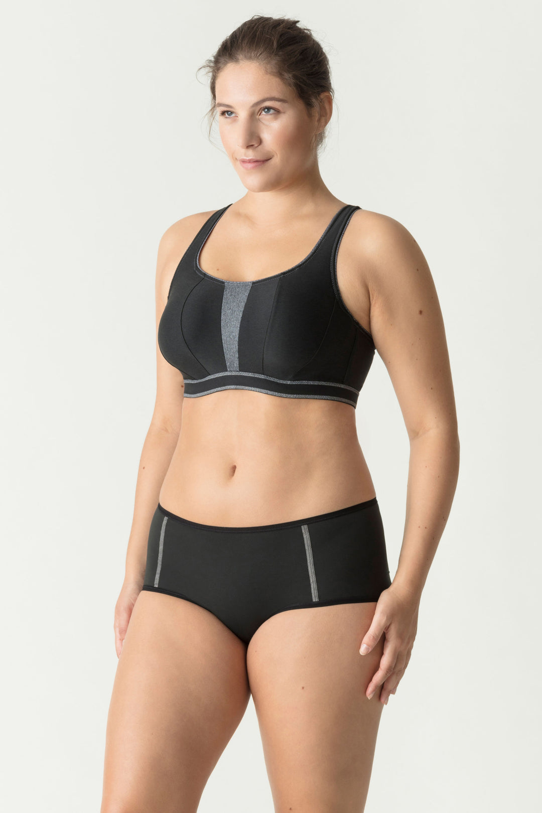 Prima Donna Sport The Sweater Underwired Sports Bra in Black